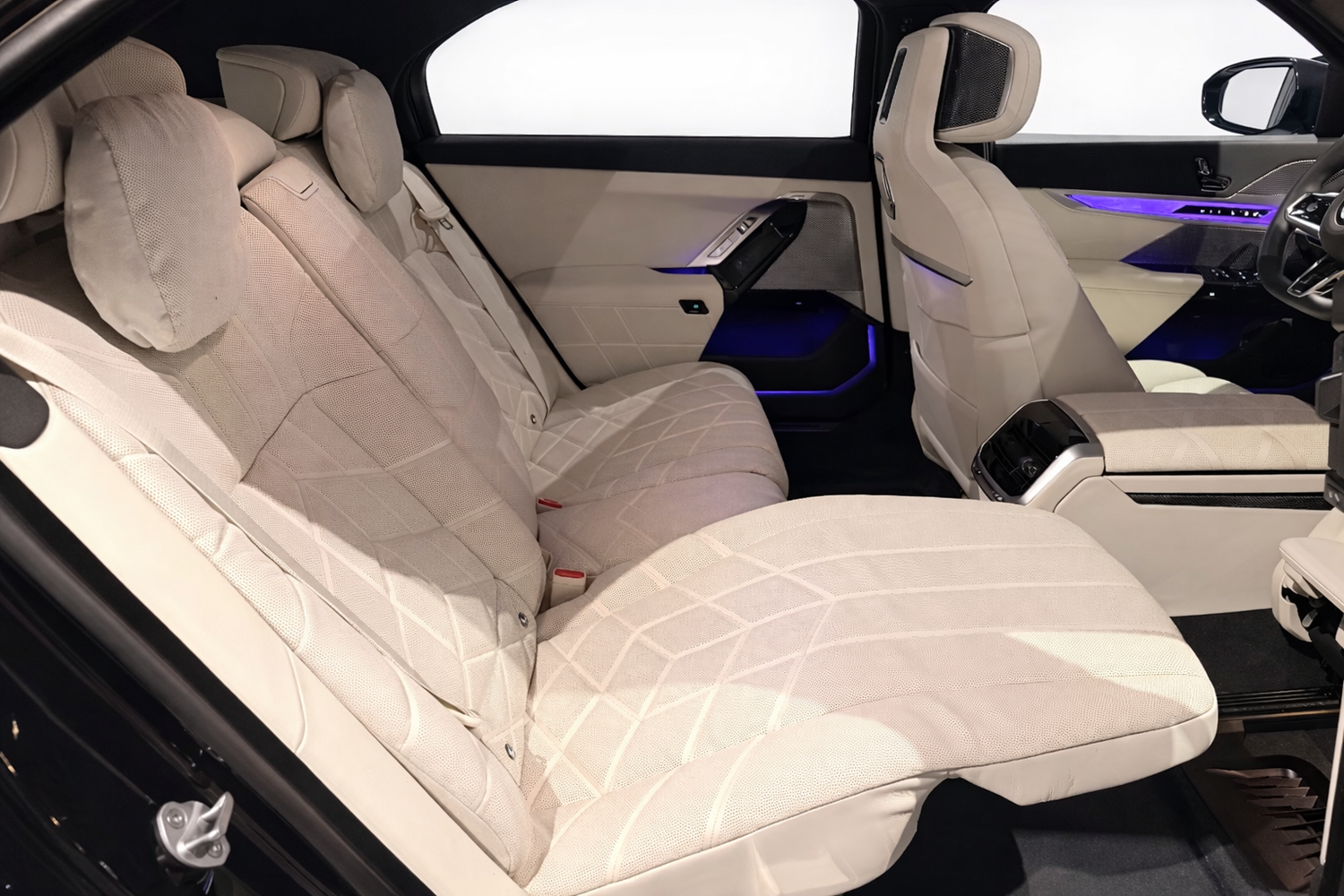 2025 BMW 740 d xDrive M Sport All Extra - Image 5